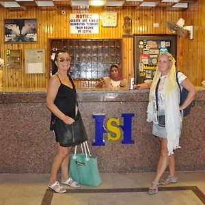 3* Hotel Shady